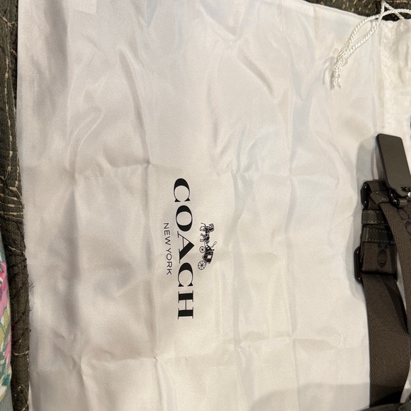 Coach Hall Sling 45 in Signature Jaquard with silk bag - Picture 5 of 5